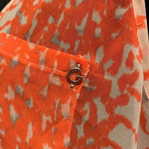 G BY GUESS Print Semi-Sheer Sleeveless Blouse in Coral - Picture 7 of 10